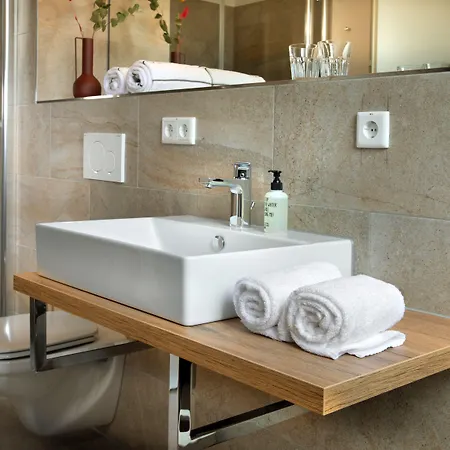 Hotel Das Regensburg Отель Регенсбург