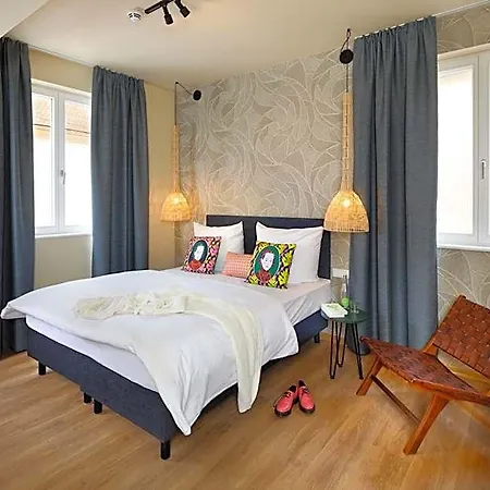 Отель Hotel Das Regensburg 4*